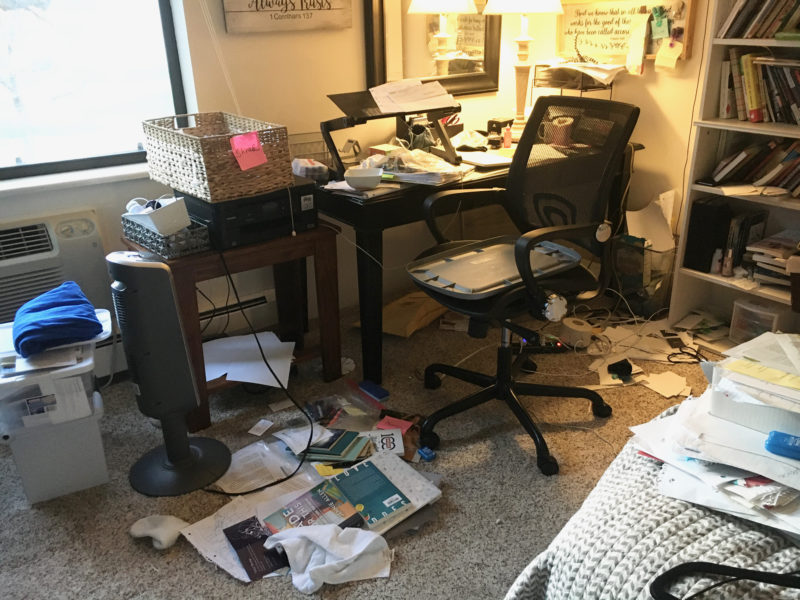 messy desk