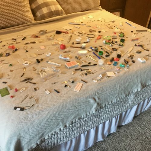 bed of clutter